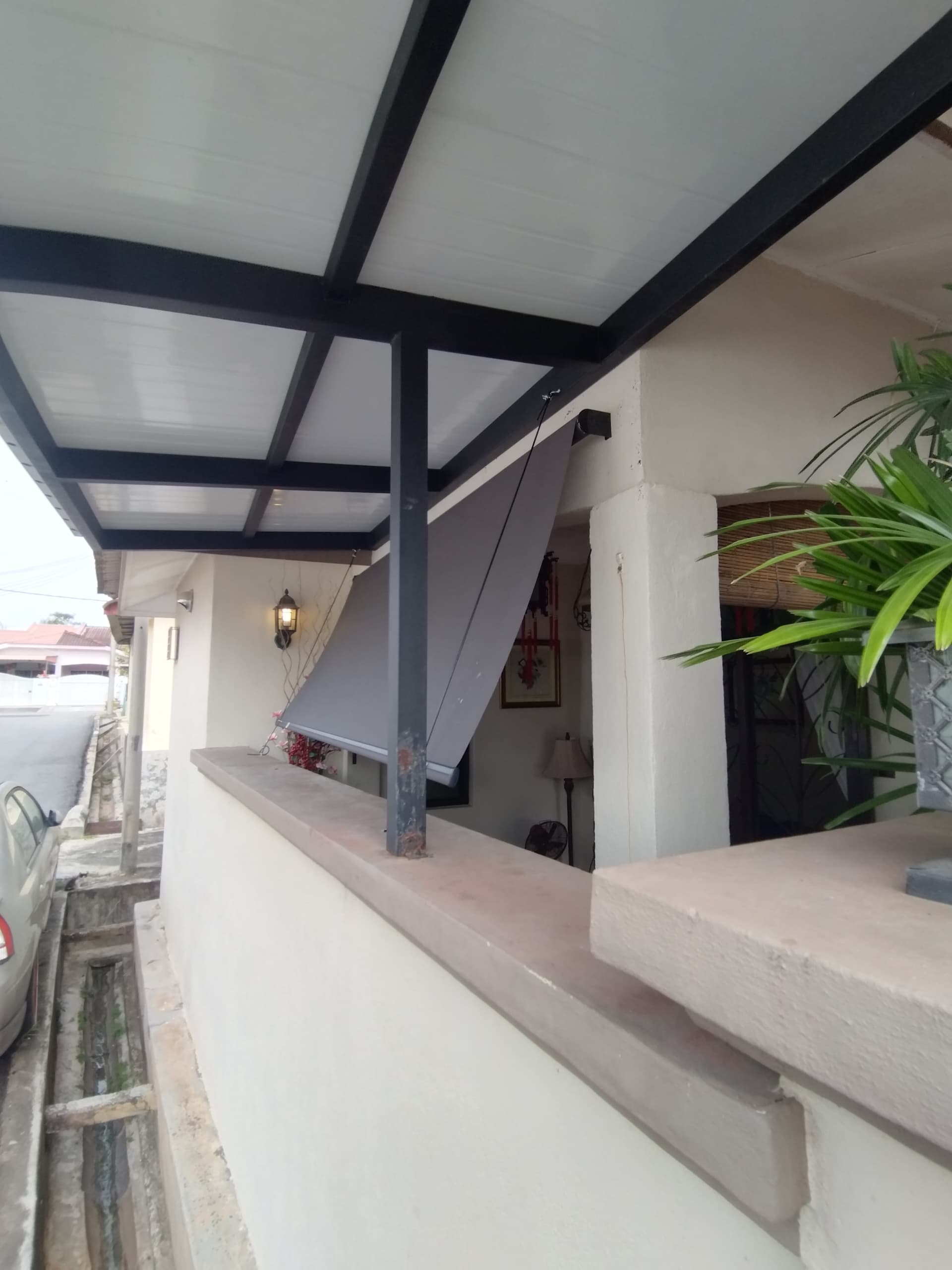 OUTDOOR ROLLER BLINDS